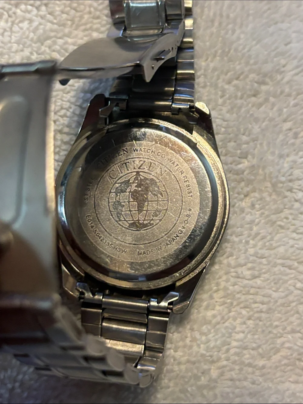 Men's Silver Tone Analog Watch with Black Dial